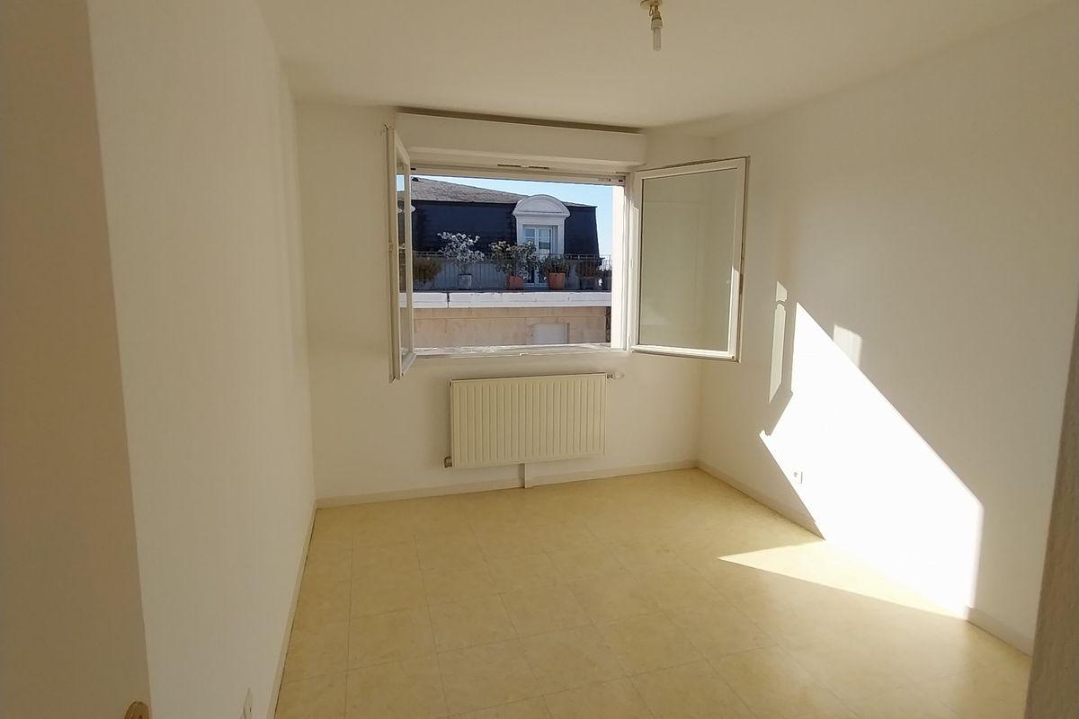 APPARTEMENT à Orleans Sud 7