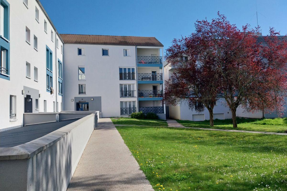 APPARTEMENT à Orleans Sud 8