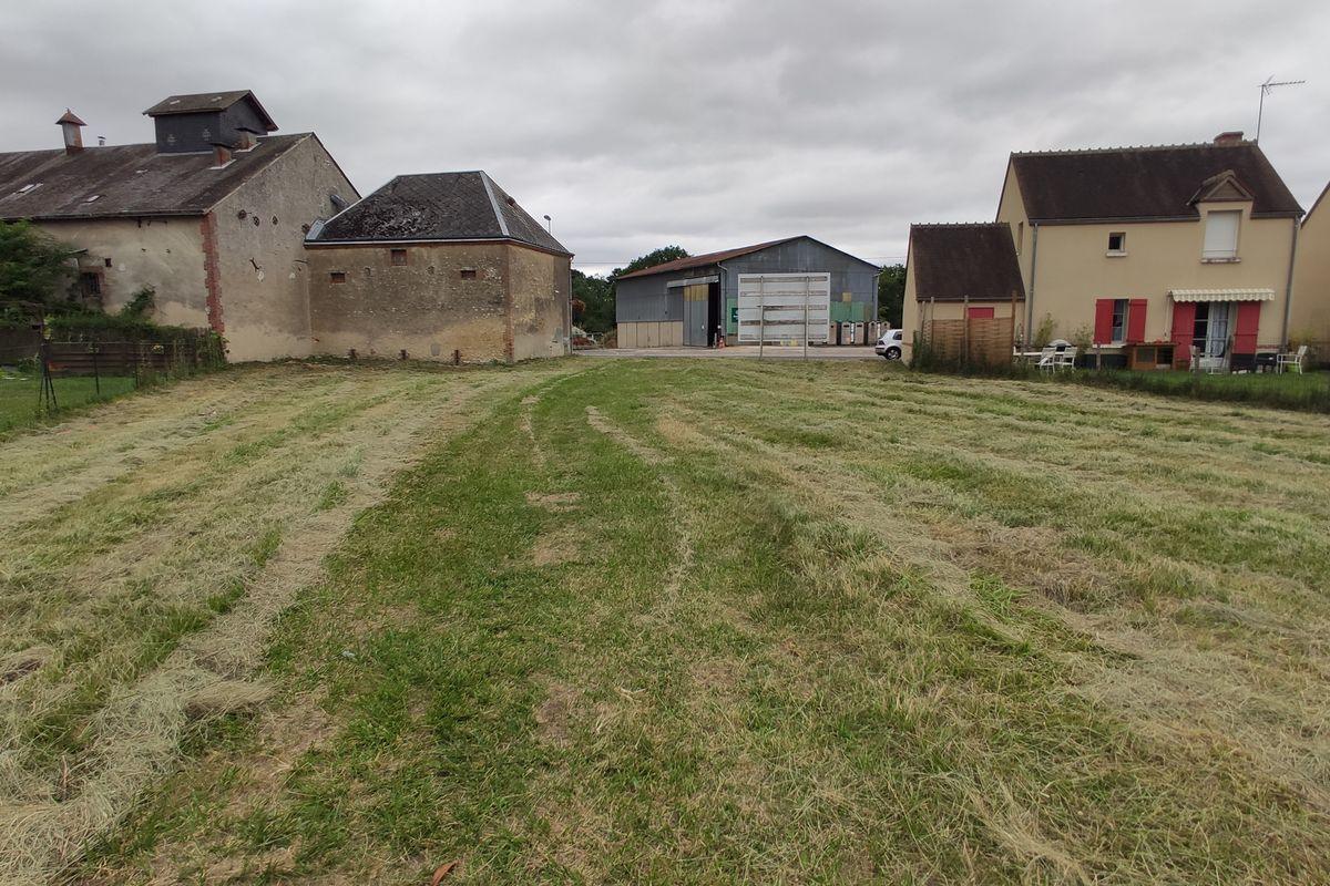 Terrain à bâtir à Ladon 2