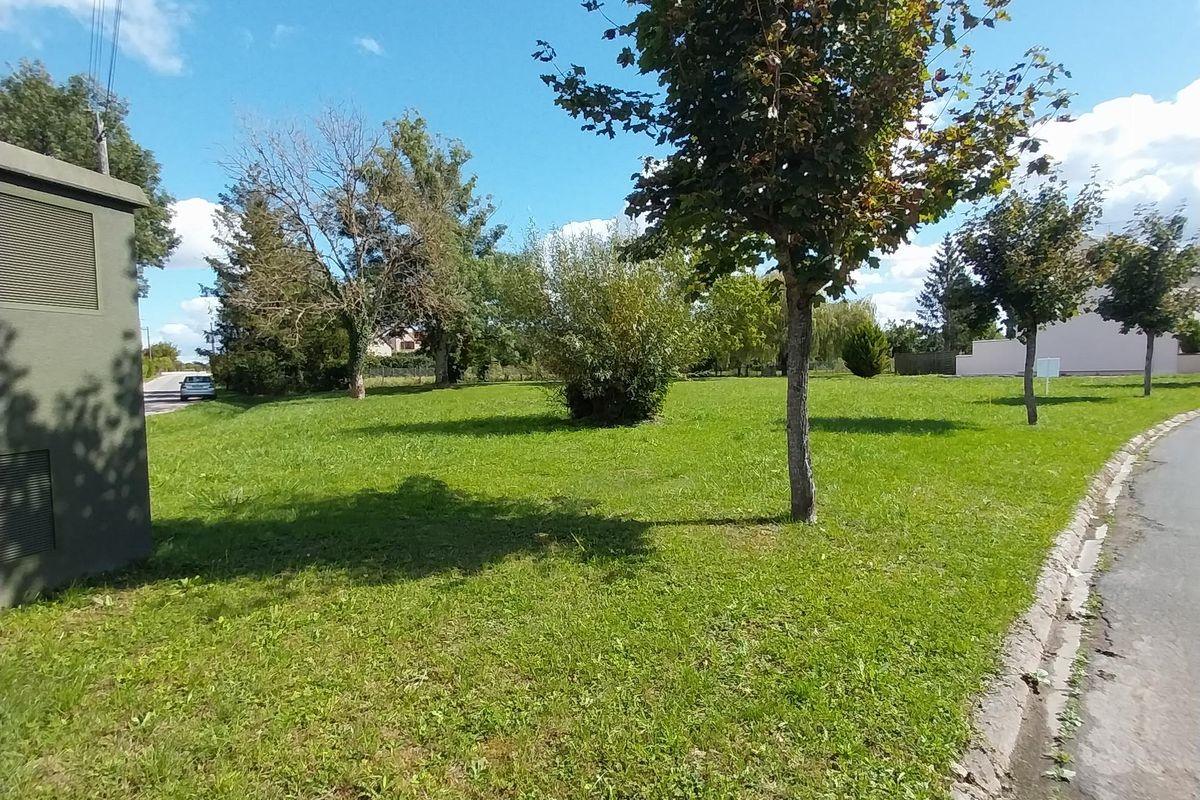 Terrain à bâtir à Nibelle 3