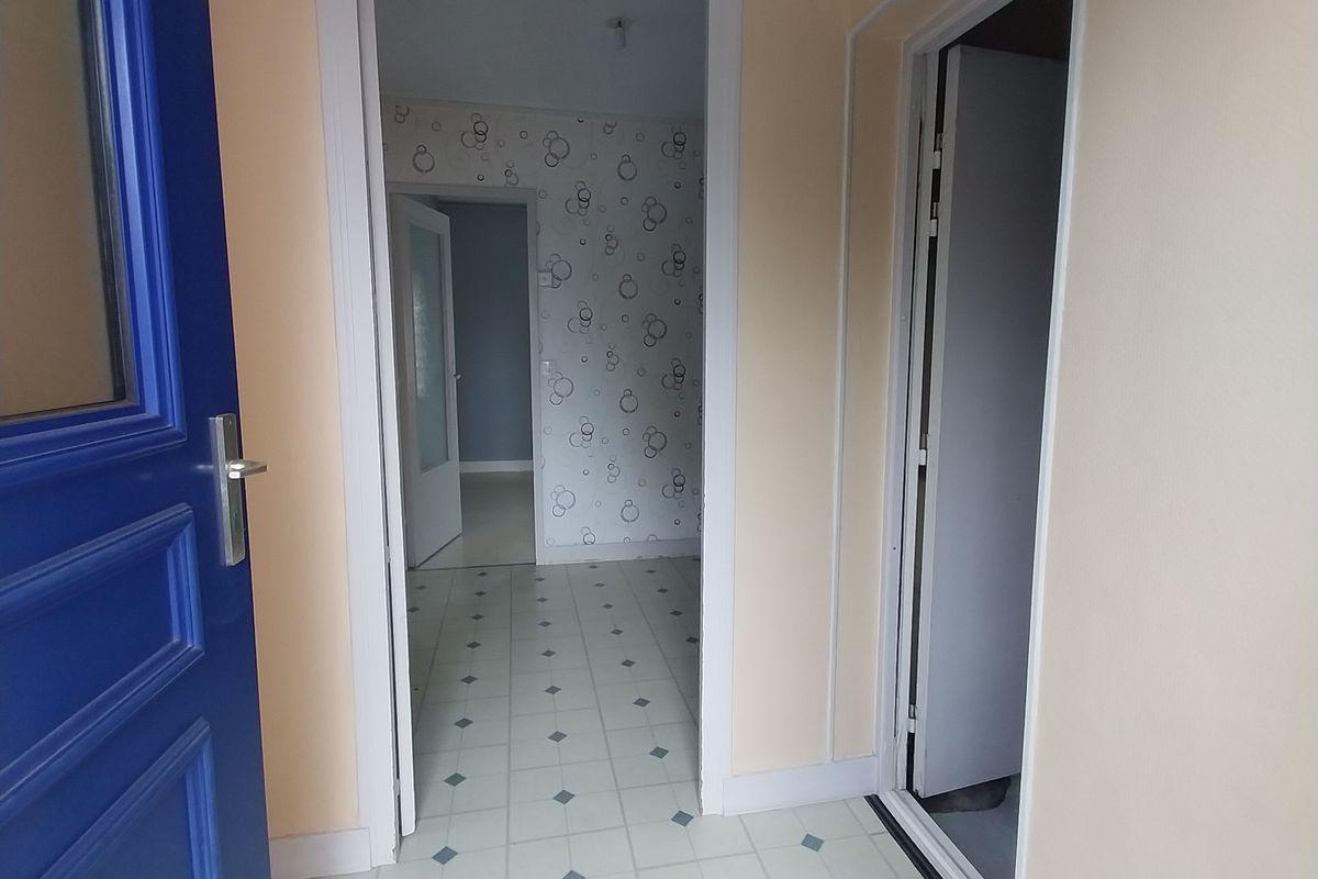 Maison à Saint Jean De La Ruelle 4