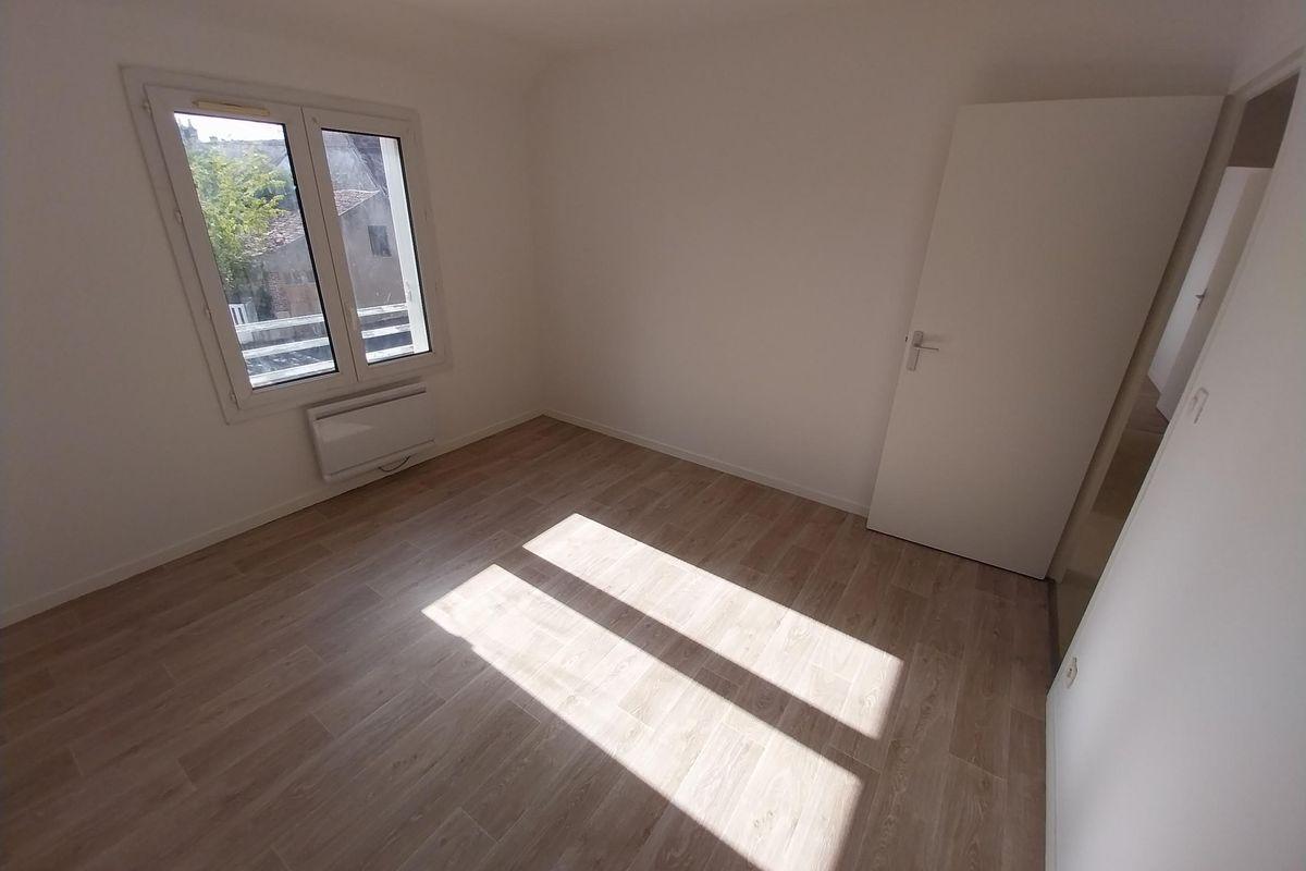 APPARTEMENT à Chatillon Coligny 10