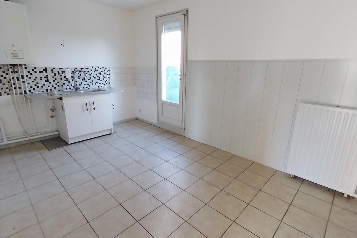 Maison à Saint Jean De La Ruelle 3