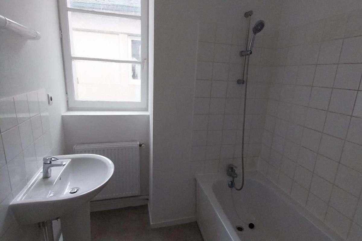 APPARTEMENT à Montargis 4