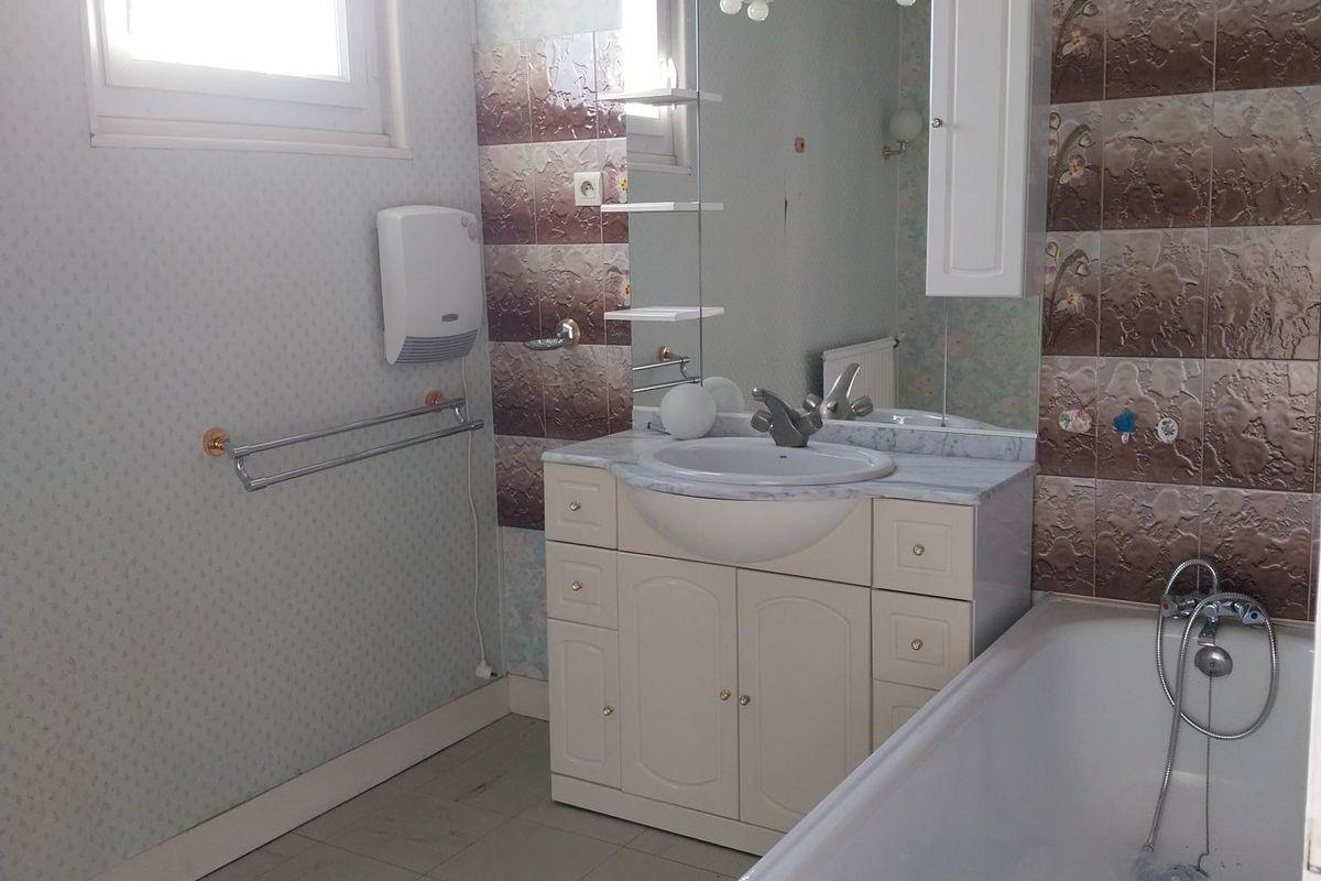 Maison à Saint Jean De La Ruelle 8