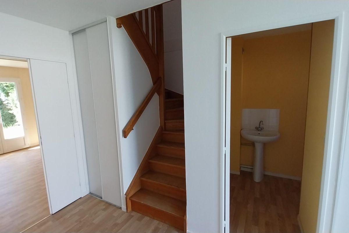 Maison à Le Malesherbois 8