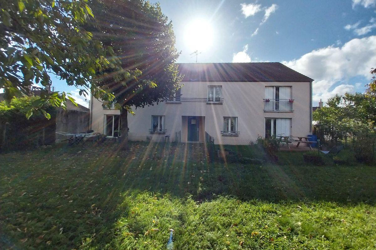 APPARTEMENT à Chatillon Coligny 2