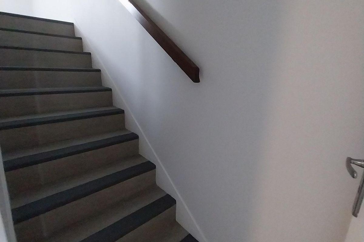 Maison d'architecte à Saint Denis De L Hotel 10